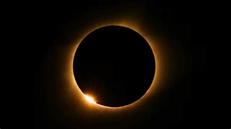 solar eclipse tagalog|Magaganap ang total solar eclipse ngayong araw .